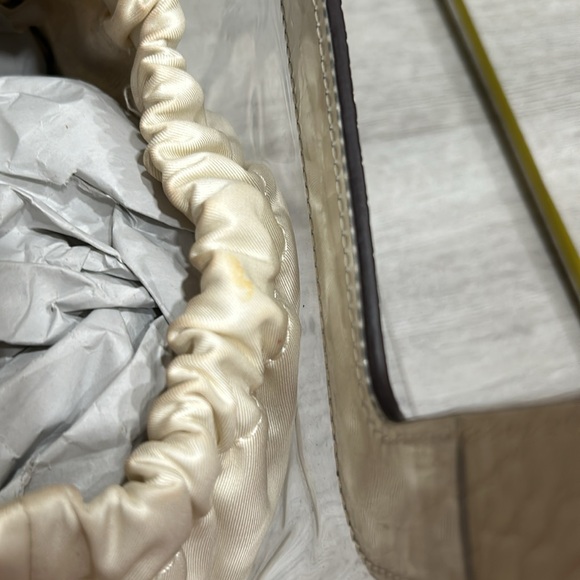 SALE ** Vince Camuto Kenni Buttermilk Leather Snakeskin Satchel - Picture 13 of 13